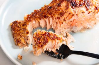 This 4-Ingredient Honey-Mustard Salmon Is Ready in...