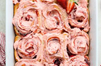 Strawberry Cinnamon Rolls with Lemon Cream Cheese ...