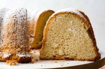 Sour Cream Pound Cake Recipe – Moist & Butt...