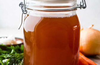 Easy Homemade Beef Broth Recipe – Deep, Savory F...