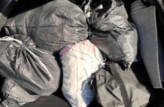 My Top Five Tips That Make Decluttering MUCH Easie...