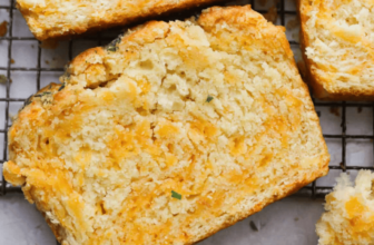 Garlic Cheddar Bay Biscuit Bread (Red Lobster Insp...
