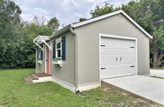 My Easy Half-Hour Garage Door Makeover (And Landsc...